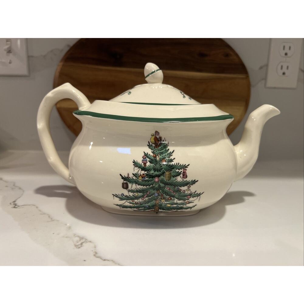Spode CHRISTMAS TREE - MADE IN ENGLAND - 6 Cup Teapot & Lid - S3324-M